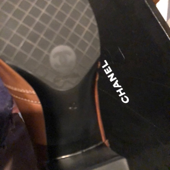 Chanel leather Boots - Picture 2 of 2